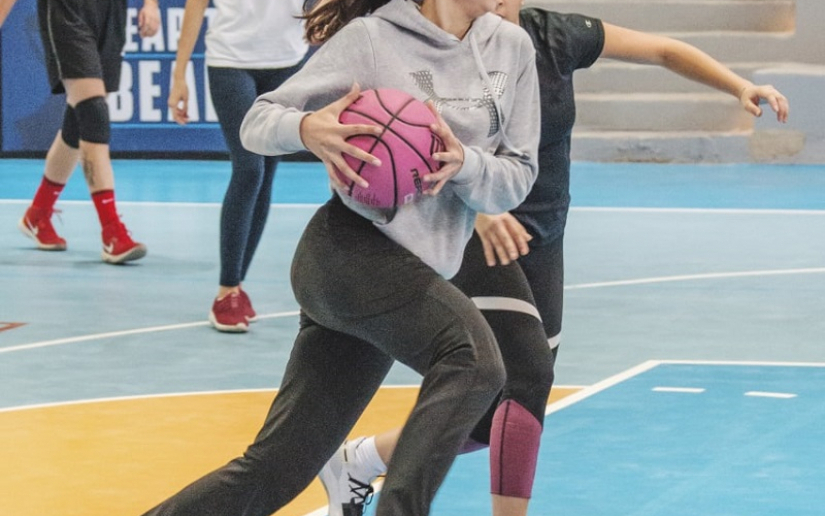 Femal-BasketBall-AIU (13)